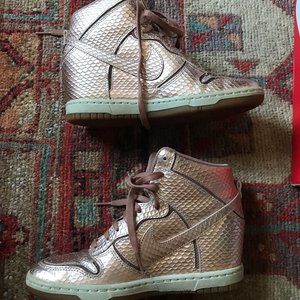 NIKE WMNS Dunk Sky Hi 6 pink red bronze rose gold snake